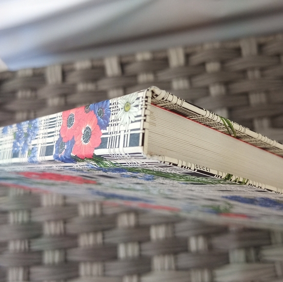 New In Box Gucci Floral Hardcover Scrapbook/Photo Album - Picture 5 of 5